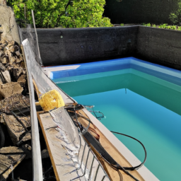 Piscine Extérieure à Coque : Élégance et Facilité d'Entretien Belfort